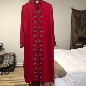 Cabernet Vintage Red Robe Sz. M